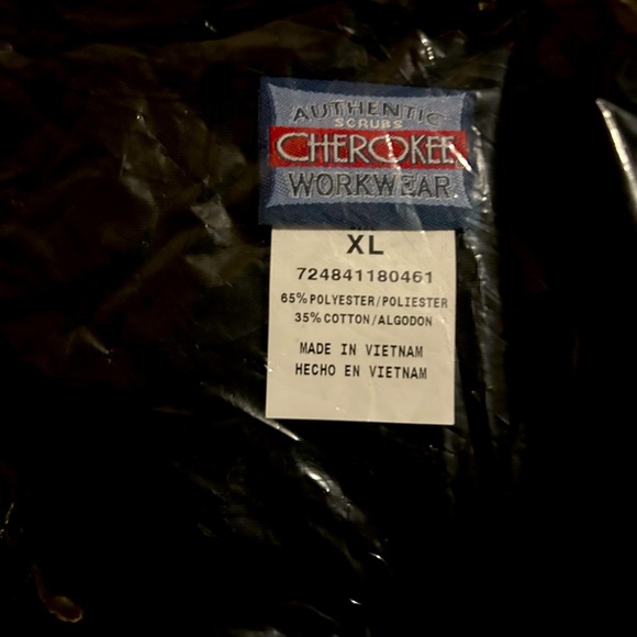 Cherokee Authentic Workwear scrub top - Picture 4 of 4